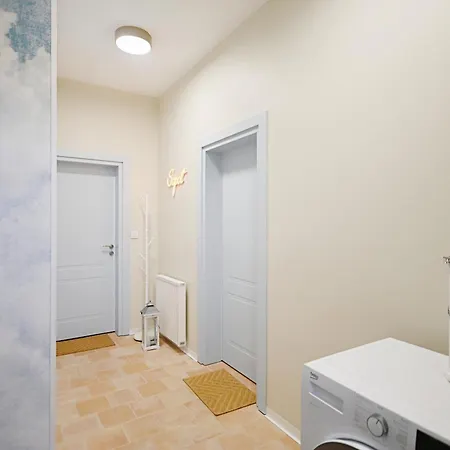 Victus Apartamenty, Compassi *