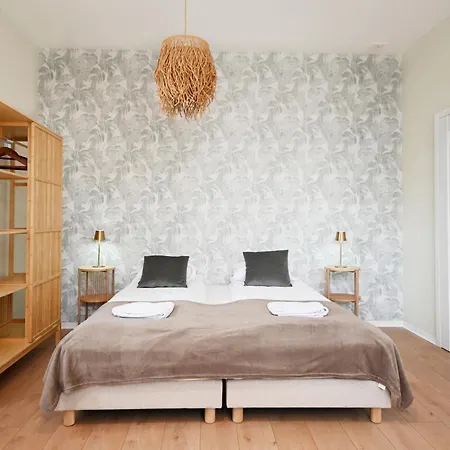 Victus Cosy Close To The In By Renters Apartman *