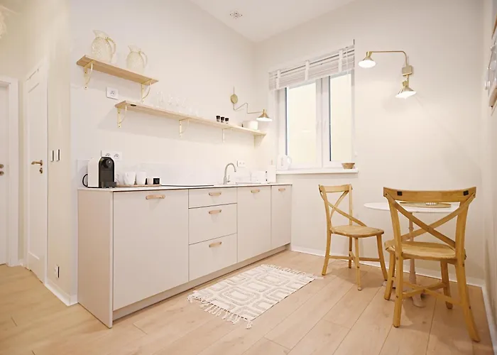 Victus Apartamenty, Compassi アパート